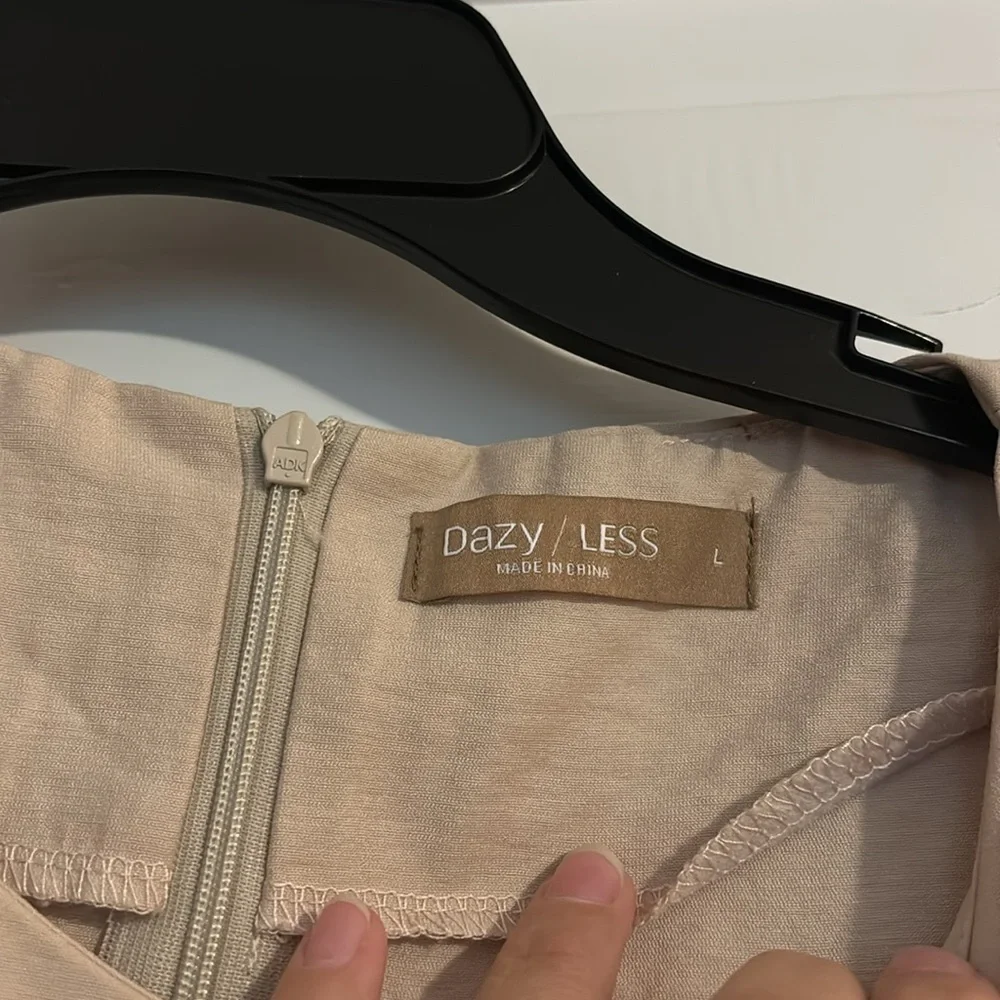 Dazy Less Khaki Top - Picture 2 of 4